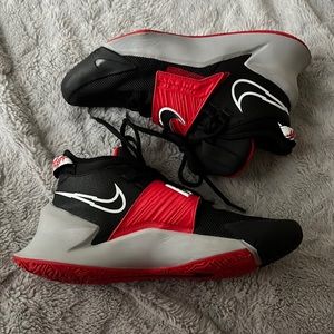 Youth nike basketball shoes